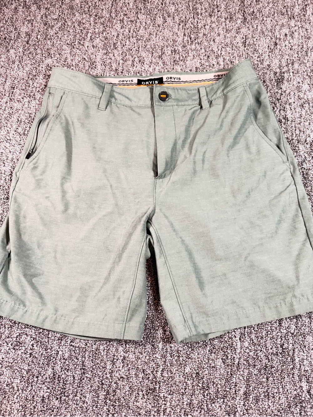 Orvis Men's Light Sage Green Flat-Front Shorts